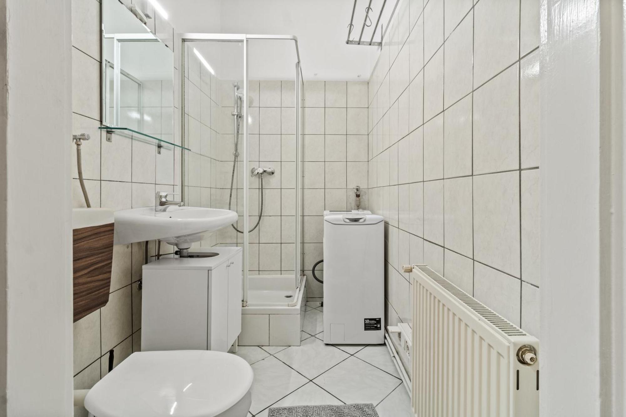 Modern Apartment, 3 Min To "U3 Neubaugasse" Vienne Extérieur photo